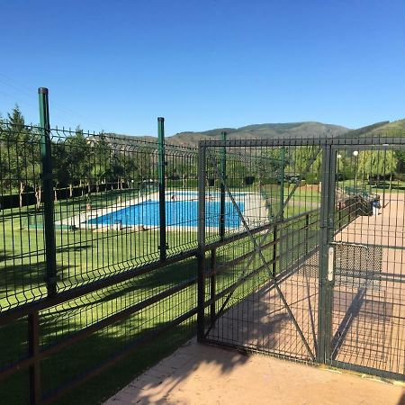 Zorraquín Apartamento Ezcaray Con Piscina מראה חיצוני תמונה