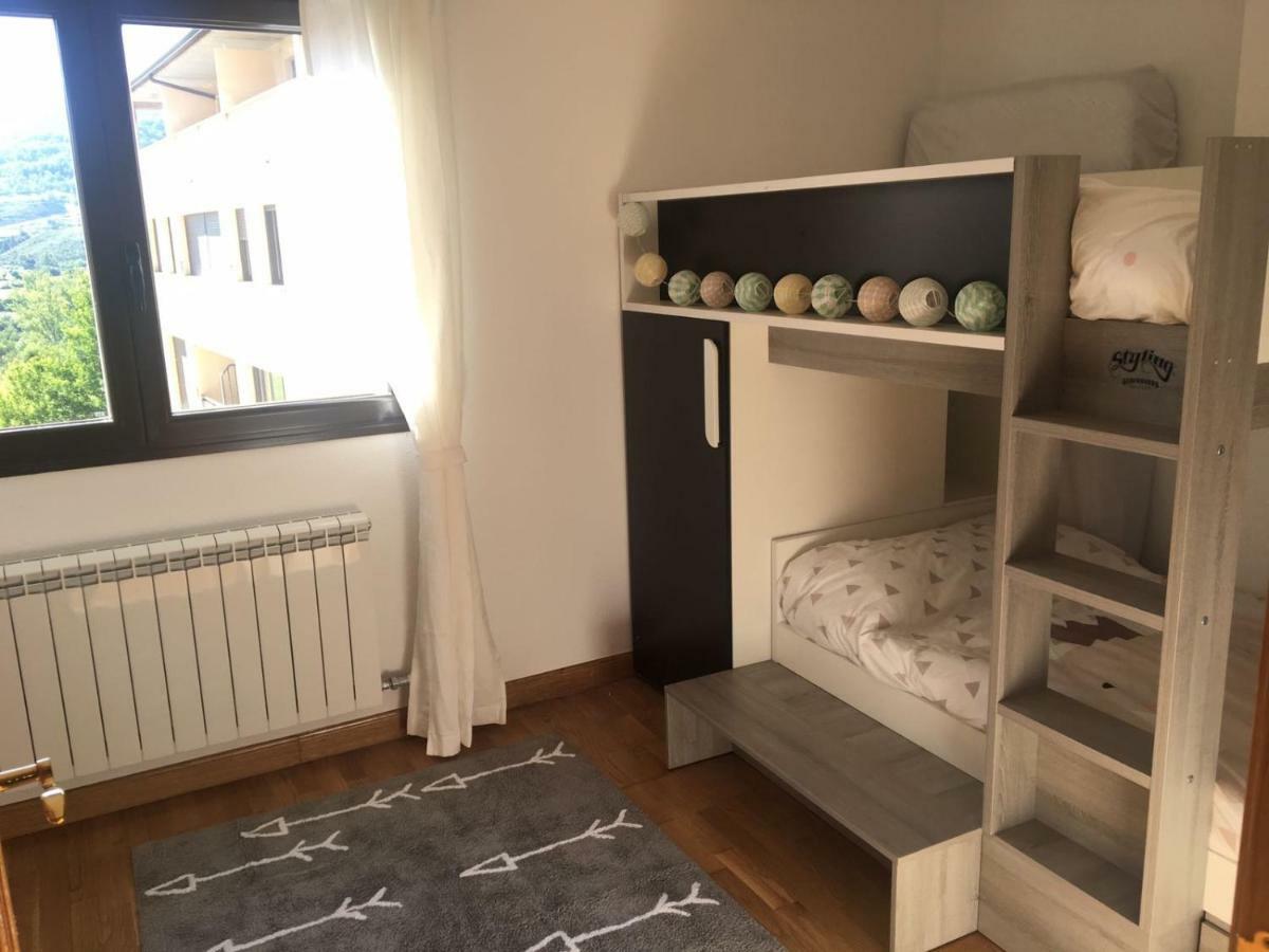Zorraquín Apartamento Ezcaray Con Piscina מראה חיצוני תמונה